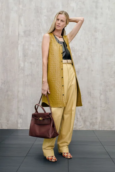 Look 35
